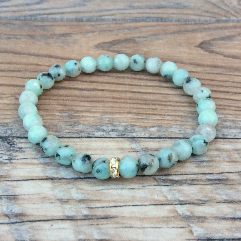 Kiwi stone bracelet, dainty bracelet, healing bracelet